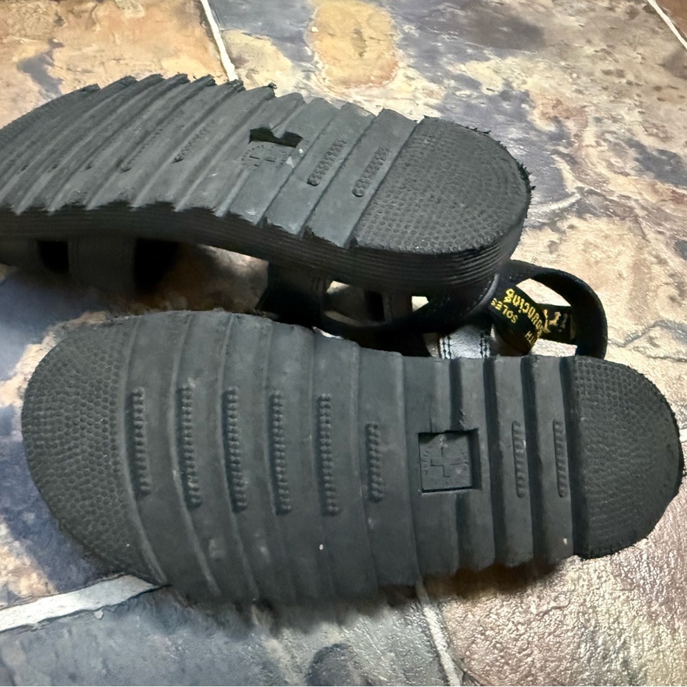 Dr. Martens Black Kids Sandals - Picture 4 of 7